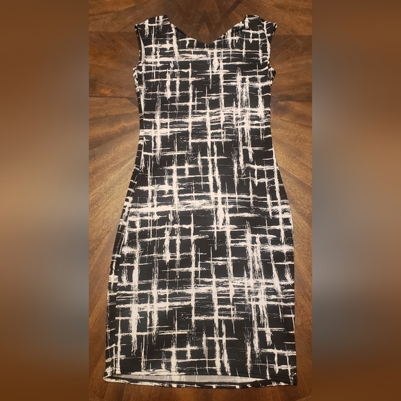 Black and White Sleeveless Sheath Midi Dress Size Small - Picture 2 of 10